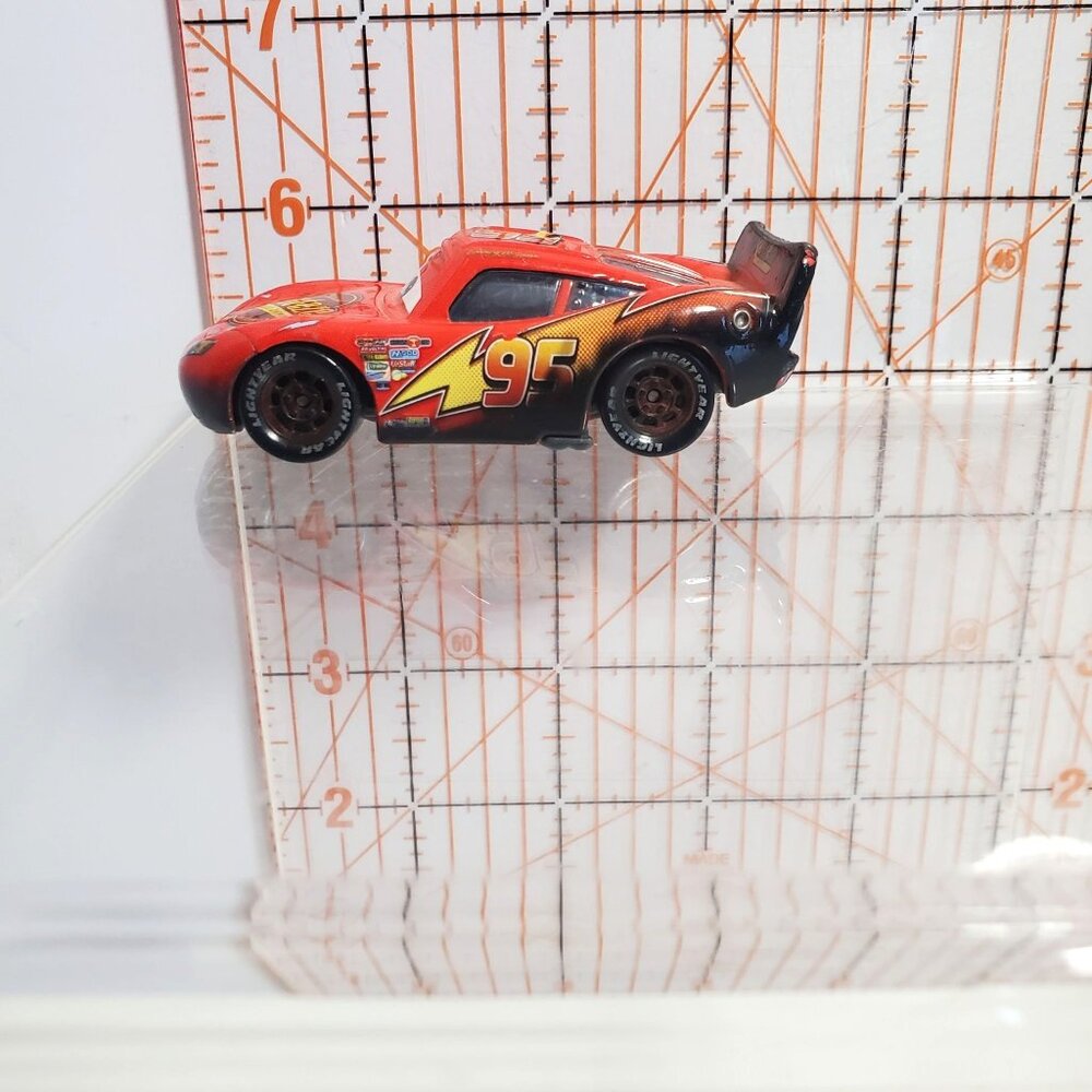 Burnt Lightening McQueen Diecast Disney Pixar Metal Cars Red Racing - Picture 11 of 15